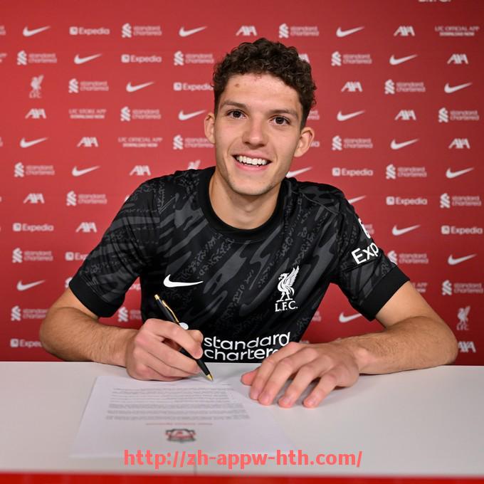 华体会hth官方网站下载-法甲球员战术适应能力评估与实战应用分析